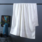 White / Bath towel